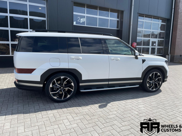 Hyundai Santa Fe 2024 voorzien van GMP REBEL Zwart gepolijst 21inch 5x114.3 ET50 J8.5 800.0kg
