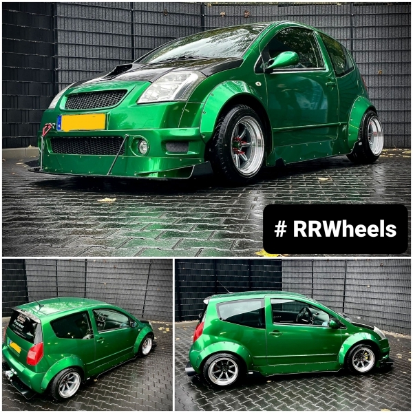 Citroen C2 met wide body kit voorzien van Japan Racing JR19 in 15 inch 4x108 9J ET-13 en 10.5J ET-32 Gun Metal inclusief Nankang banden in 195 50 15 2x en 205 50 15