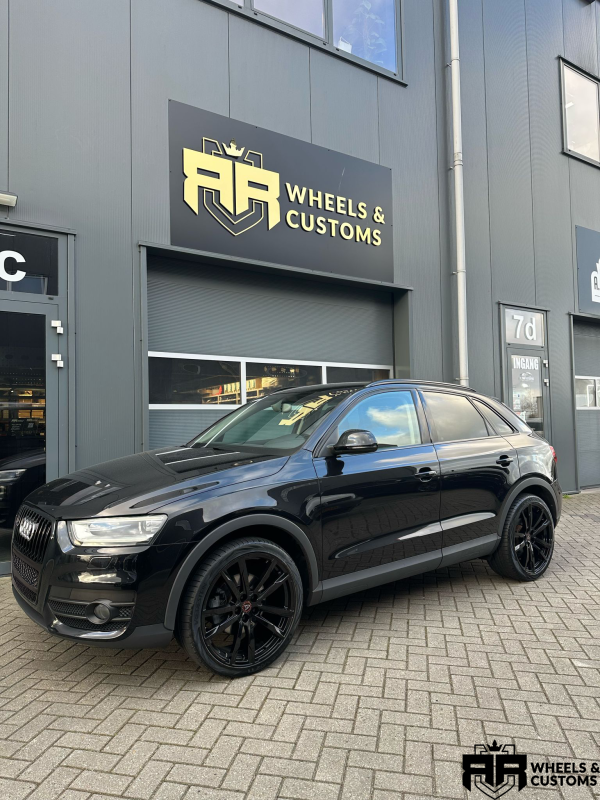 Audi Q3 voorzien van Dortmund 20 inch 5x112  9J ET 42 Gloss Black + 4x VREDESTEIN	255/35 ZR20 TL 97Y VR ULTRAC VORTI+ XL