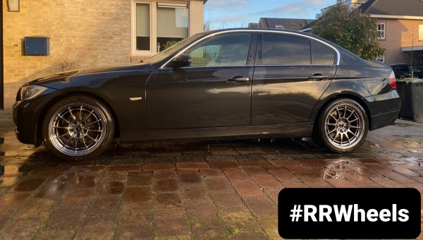 BMW E90 voorzien van 18 inch JNC - JNC033 Black Chrome in 5x120 8.5 & 9.5J ET35 inclusief Goodyear Eagle F1 235 40 18 en 265 35 18!