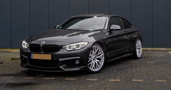 BMW 4 serie F32 voorzien van 20 inch 5x120 8.5J en 10.0J ET 35 en 40