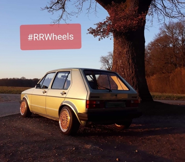Volskwagen Golf 1 mogen voorzien van 15 inch retro velgen!