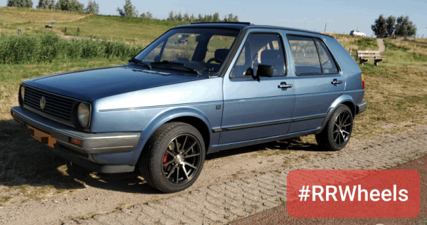 VW Golf 2 voorzien van 16 inch JF Luxury velgen 7.5J Et30 rondom.