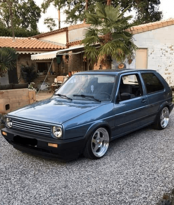 Volkswagen Golf 2 met nieuwe velgen in 17 inch 4x100 8J ET30