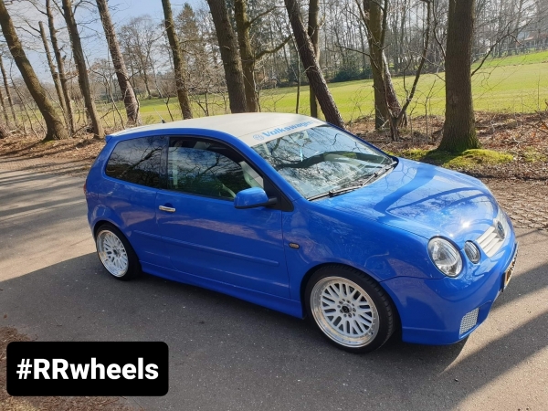 Volkswagen Polo MK4 met nieuwe 17 inch JNC velgen type JNC001 White Machined Lip in 17 inch 5x100 8J ET25!