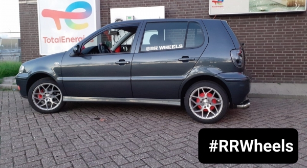 Volkswagen Polo Mk3 met nieuwe 16 inch JF Luxury wielen B57 16 inch 4x100 7.5J et35 volledig gepolijst.