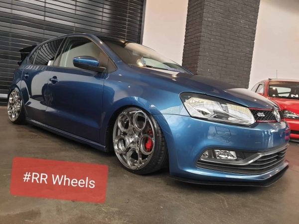 Volkswagen Polo voorzien van 17 inch 5x100 7.5J ET35 Exclusive Concepts