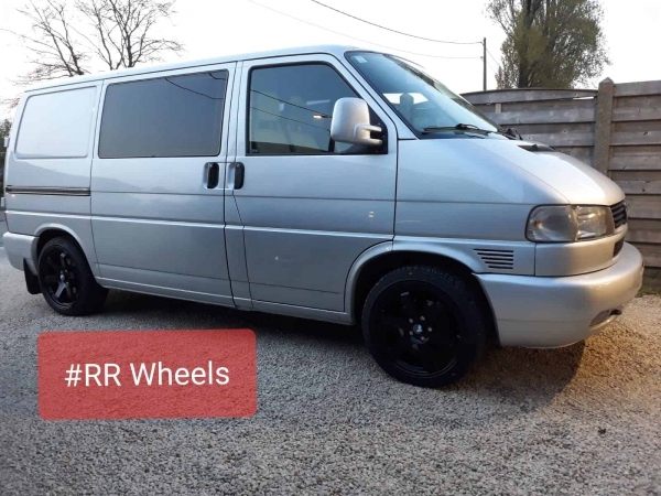 Volkswagen Transport 18 inch AVID1 velgen 8.5j ET40 rondom.