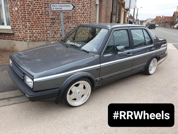 Volkswagen Jetta Mk2 voorzien van nieuwe JF Luxury velgen 16 inch 6.5J ET20 inclusief Nankang banden in 165 45 16!