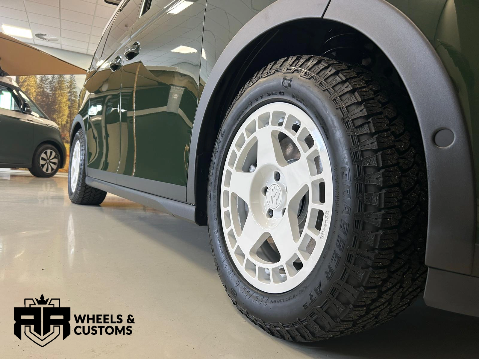 Volkswagen ID Buzz - Fifteen52 Turbo Mac 