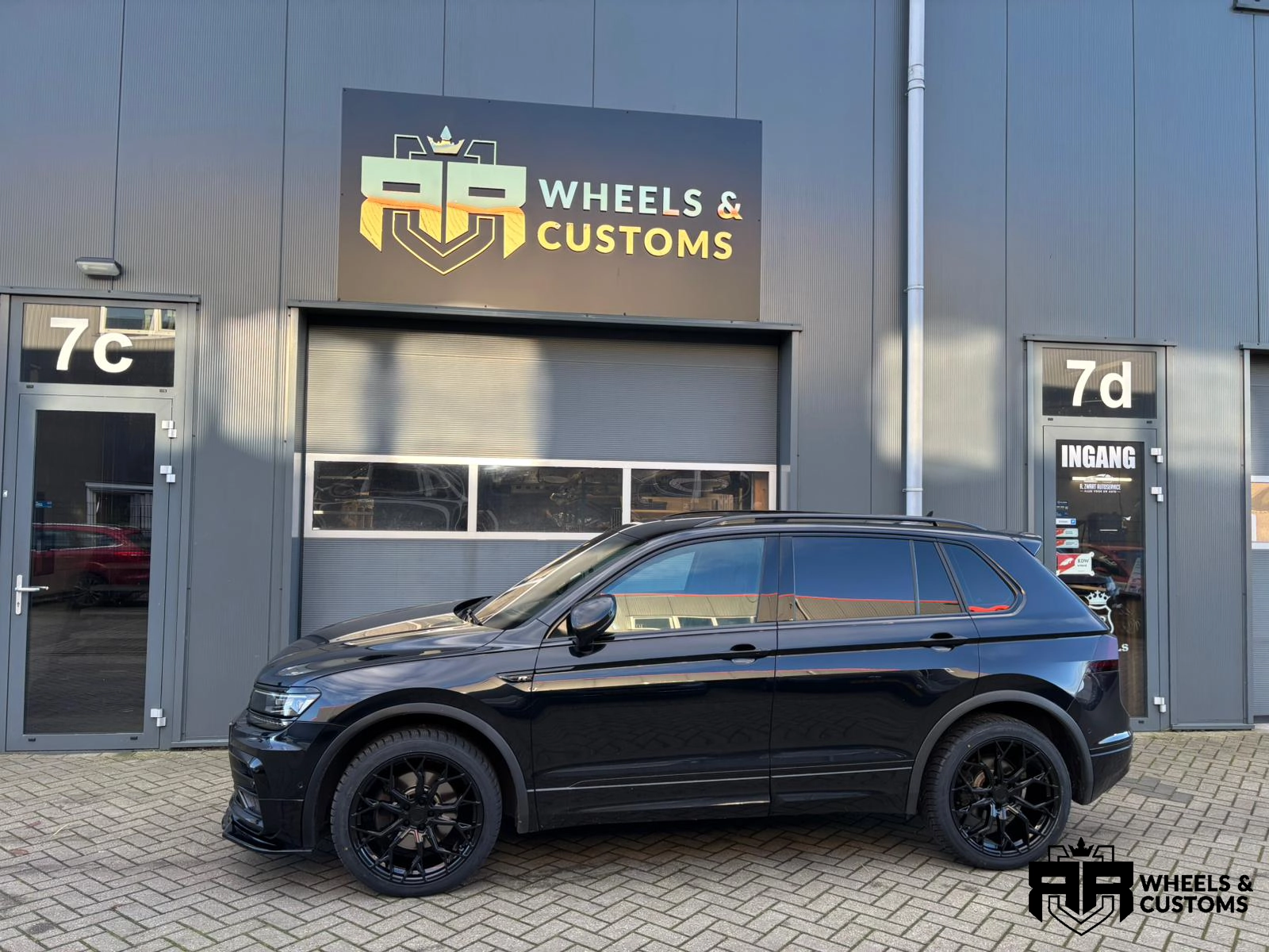 Volkswagen Tiguan - 20 inch RIVIERA RF5 - 5x112 9J ET35