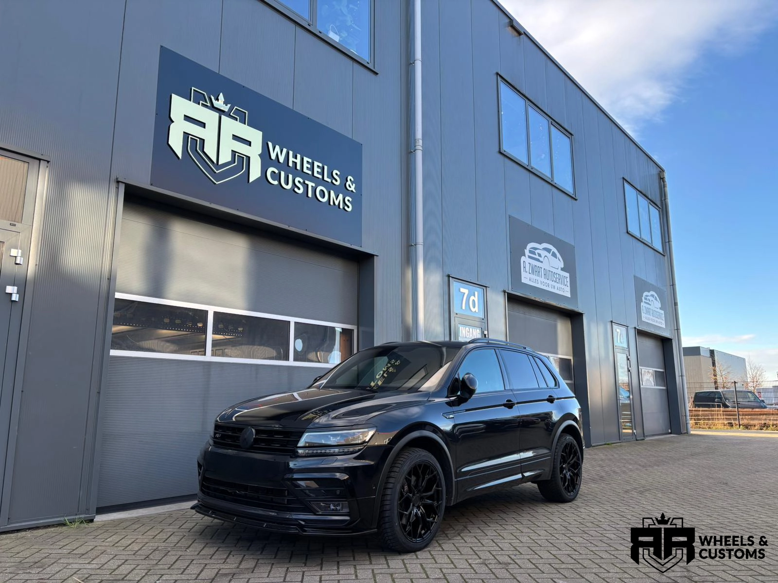 Volkswagen Tiguan - 20 inch RIVIERA RF5 - 5x112 9J ET35